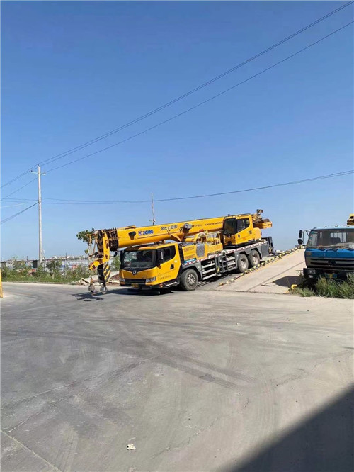 双桥区吊车作业时，可能会产生哪些额外收费项目？