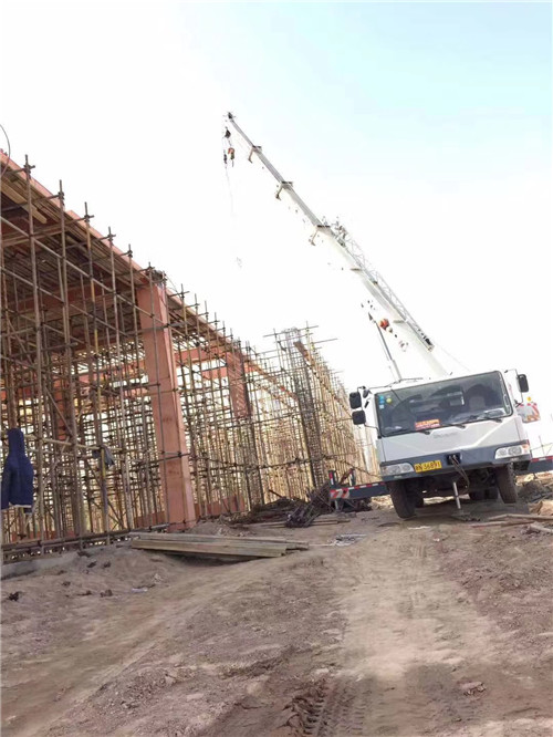 双桥区吊车作业的安全注意事项有哪些？